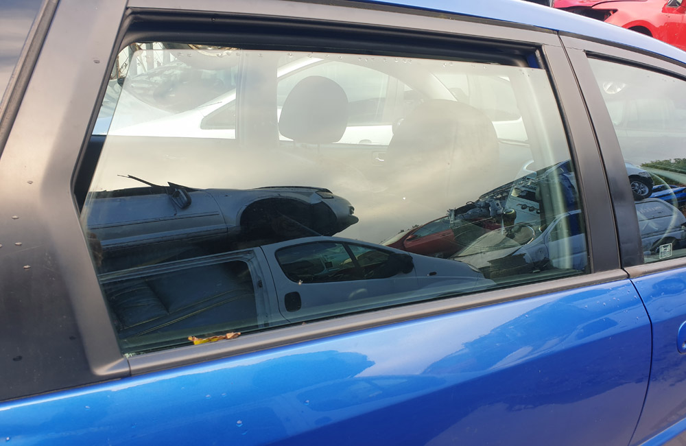 Honda Civic Executive I-Vtec Door window glass driver side rear